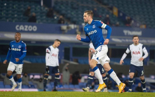 盲目地冲锋 盲目地冲锋